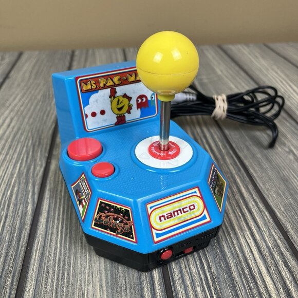 Ms. Pac-Man 5-in-1 Plug and Play 2004 TV Namco Game | Tested & Works - Picture 1 of 15